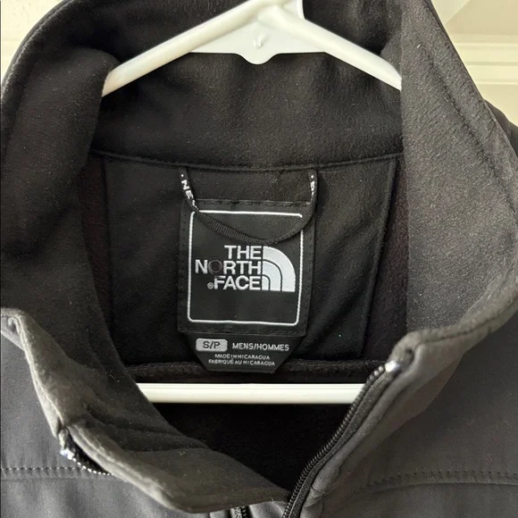 Men’s North Face Black Vest - Picture 2 of 5